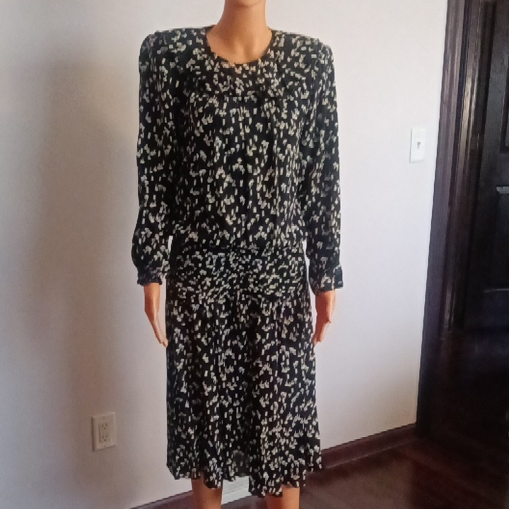 Vintage Elegant Black and White Patterned Dress